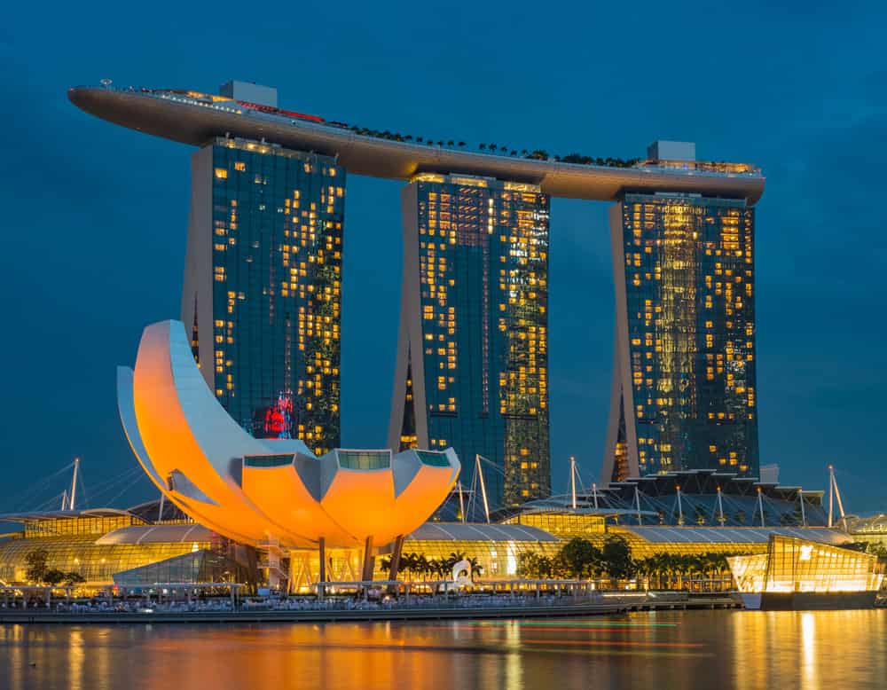 Utopian Adventures - Singapore Luxury Hotel